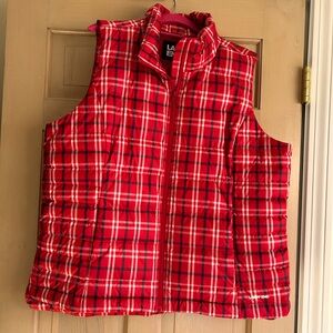 Lands’ End ladies down vest. Very lightly worn, excellent condition.